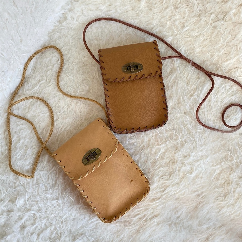 🥑TWO Vintage Mini Leather Crossbody Bags
